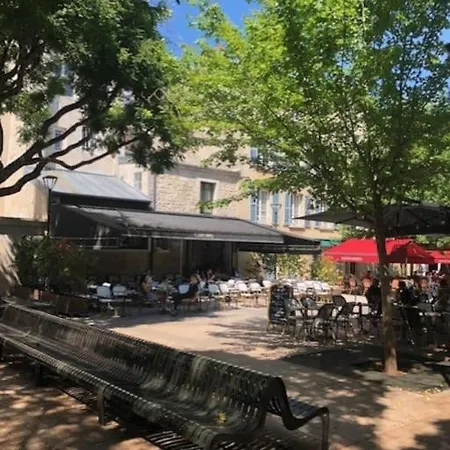 Flat St Germain En Laye Centre 30 Minutes To Paris Appartement Saint-Germain-en-Laye