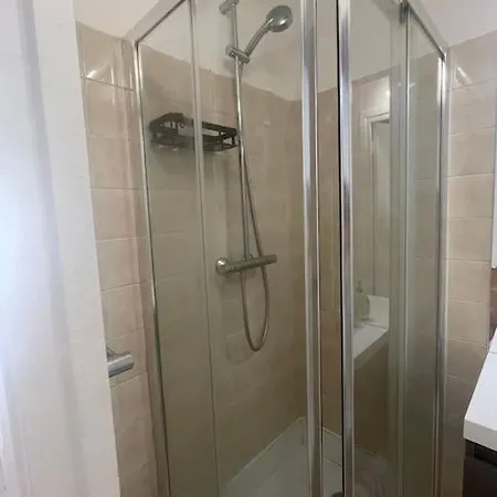 Flat St Germain En Laye Centre 30 Minutes To Paris Saint-Germain-en-Laye